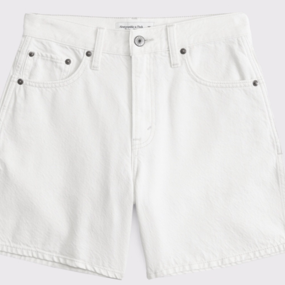 Abercrombie High Rise Dad Short Frayed Hem Button Fly in Cream Neutral Sz 26